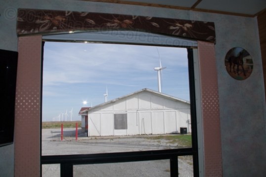 This is a small section of the view out my dinette window. That's a defunct restaurant in the foreground.