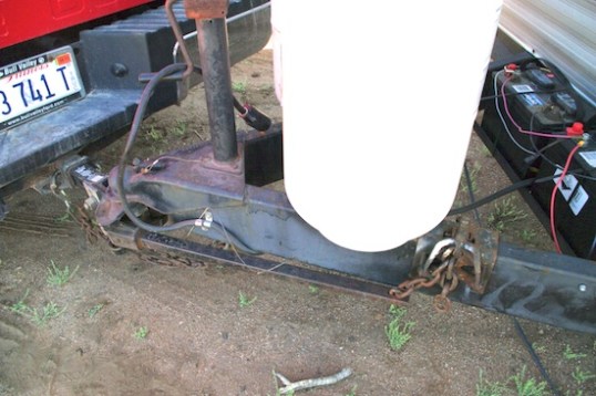 See how one bar shifts forward in a turn, while the bar on the other side moves backward? The chain end of the bars really need to be able to accommodate this movement.