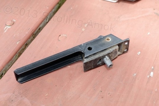 See the pin? Pulling the handle forces it to retract - but not today.