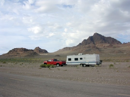 Somehow, I feel a duty to show where the camper is in relation to what's around it. Decent folk would leave out the camper and focus on the scenery. I guess this is my proof that I'm really here, and this photo wasn't cribbed from some travel site on the Internet.