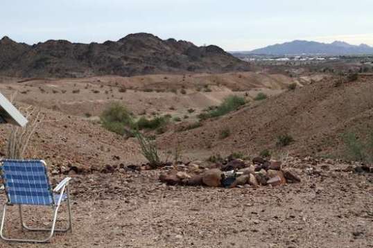Did I mention I have kind of a patio with a view, next to the trailer? A pipe, a drink and a sunset go well together.
