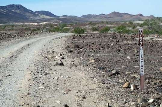Presto! Once you're past the few motorhomes and trailers, the signed 14-day camping area begins.