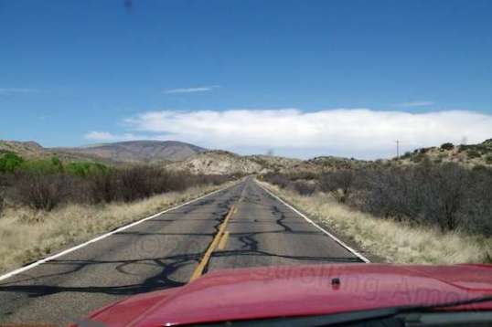 As long as the pavement is reasonably smooth (and what isn't after driving in Illinois?) I find piloting the Defiant toward the next destination to be a pure pleasure. Looka that terrain!