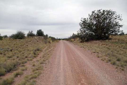 This cut through a hilltop was puzzling because of the expense vs effect. The earliest cars had problems with hills for the first decade, about 1900-1910, but the unaltered hill would have been okay. It finally came to me that the cost would have easily been justified for horse and wagon, which would be all this road would likely see until commercial trucks or touring cars toward the end of WW I.