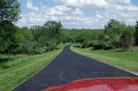 A perfectly paved road wanders through the entire park. Iowa is so GREEN!