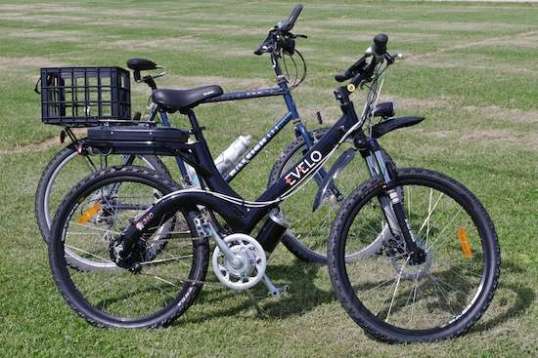 The more carefully you compare frames, the more apparent the Aurora's various compromises become.