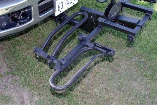 You can see the extra structure toward center, and I wrapped some premium 3M electrical tape around a couple of loops, as well as adding plastic wire protector over that. The goal is to slow down paint loss on both the platforms and the carried items.