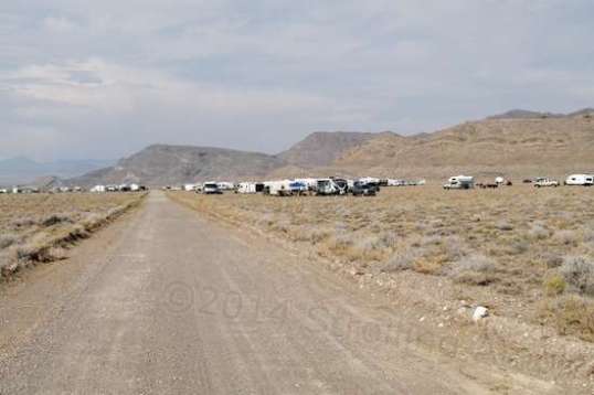 Starting toward town shows a bit of the main glut of racers camped around the area I was initially in after arriving.