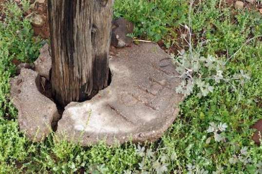 The other mount opposite just says 1941.