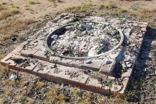 This made me wonder as to its original function. I assume there was a shack or shed nearby, or perhaps around it.