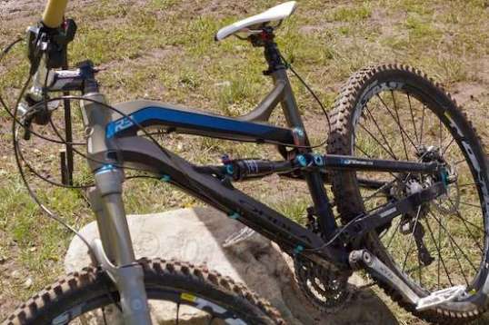 Fox Shocks shows a lot of elaborate Jeep suspension setups, as well as this mountain bike with one of their shocks on its rear suspension. Rad.