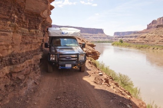 This Phoenix pop-up owner is taking advantage of its compact size, though it sure helps to have a spotter outside just to avoid wiping a mirror or getting creeped out by that drop-off!