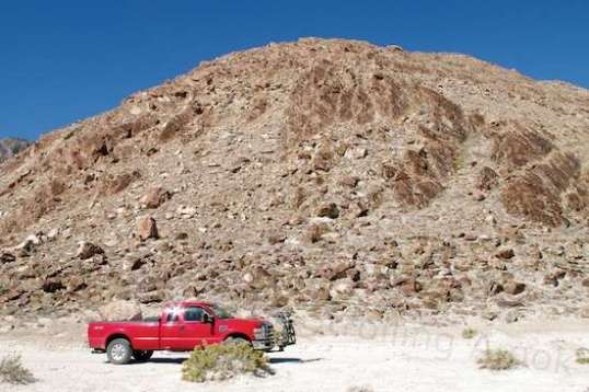 And this one has disintergrated to a large degree, the bottom strewn with large rocks that have tumbled down. Like a few others, this stop had compacted dust so thick that I wouldn't go off-trail unless I had to.
