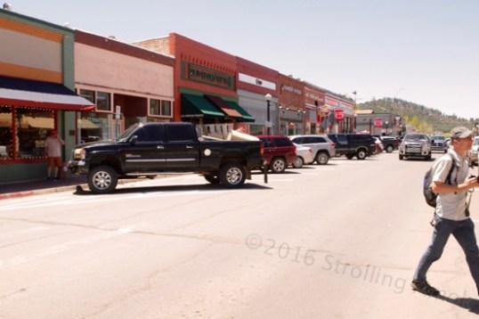 Everything in town is packed along and between those two one-way strips of old Route 66.